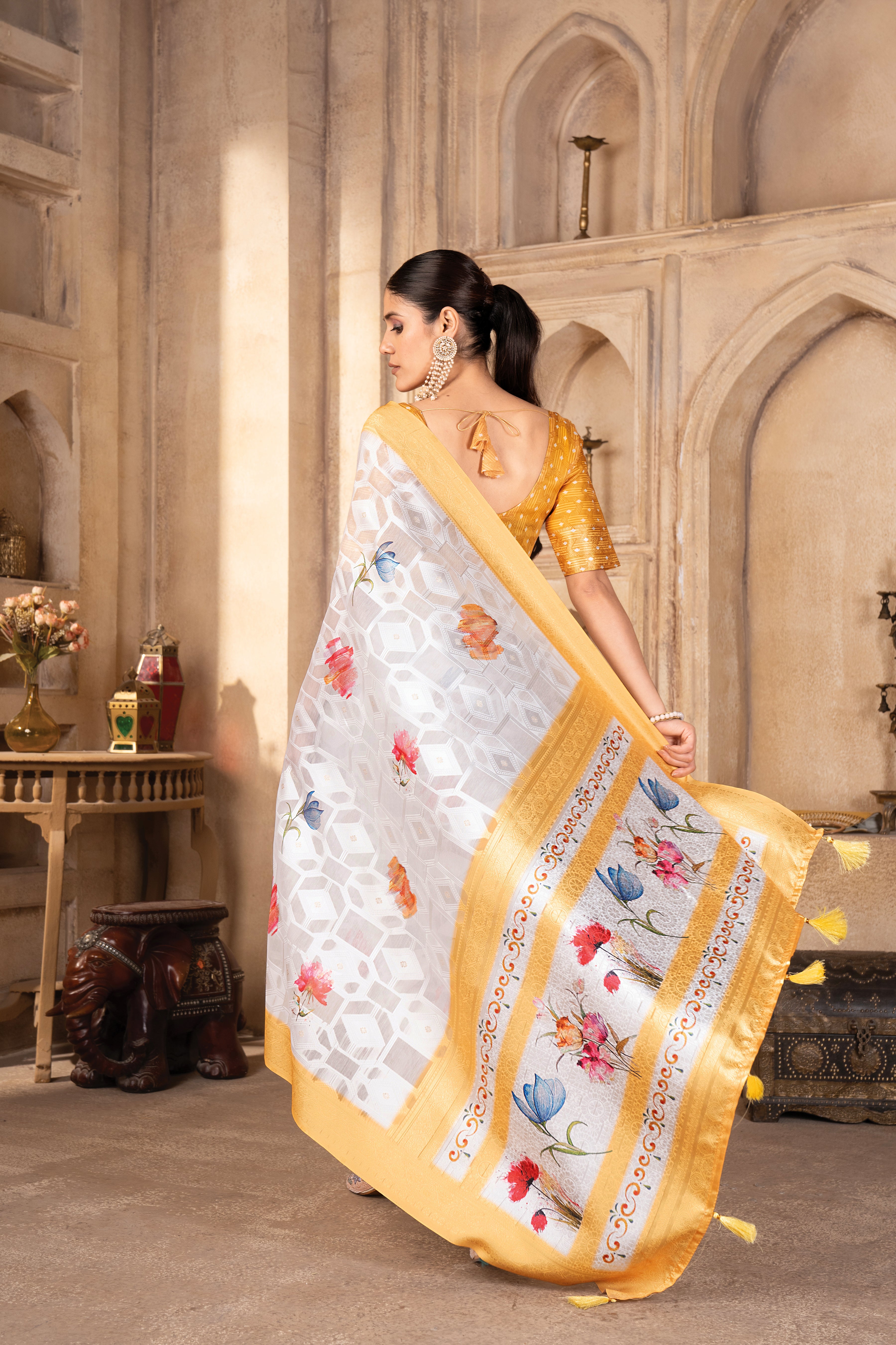Pranamita Lakhnavi Yellow Blend Cotton Floral Digital Print Saree